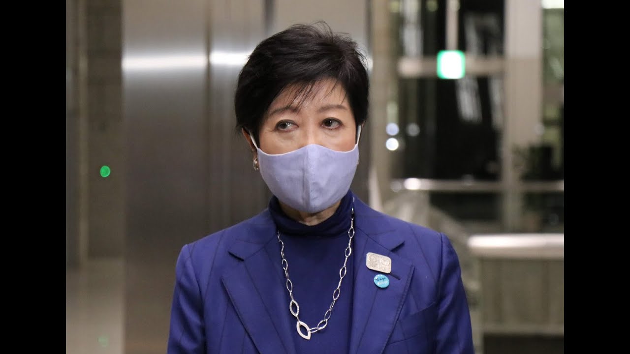 東京都の小池百合子知事（６８）は２４日、政府による観光支援事業「Ｇｏ　Ｔｏ　トラベル」の対象から東京を除外するかどうかの判断について、この日は明言しなかった。
