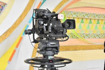 ✅  女優の新垣結衣と俳優で歌手の星野源が共演する、来年１月放送のＴＢＳ系ドラマ「逃げるは恥だが役に立つ」の新春スペシャルのゲストキャストが、このほど公式サイトで発表…（2020年11月25日 17時