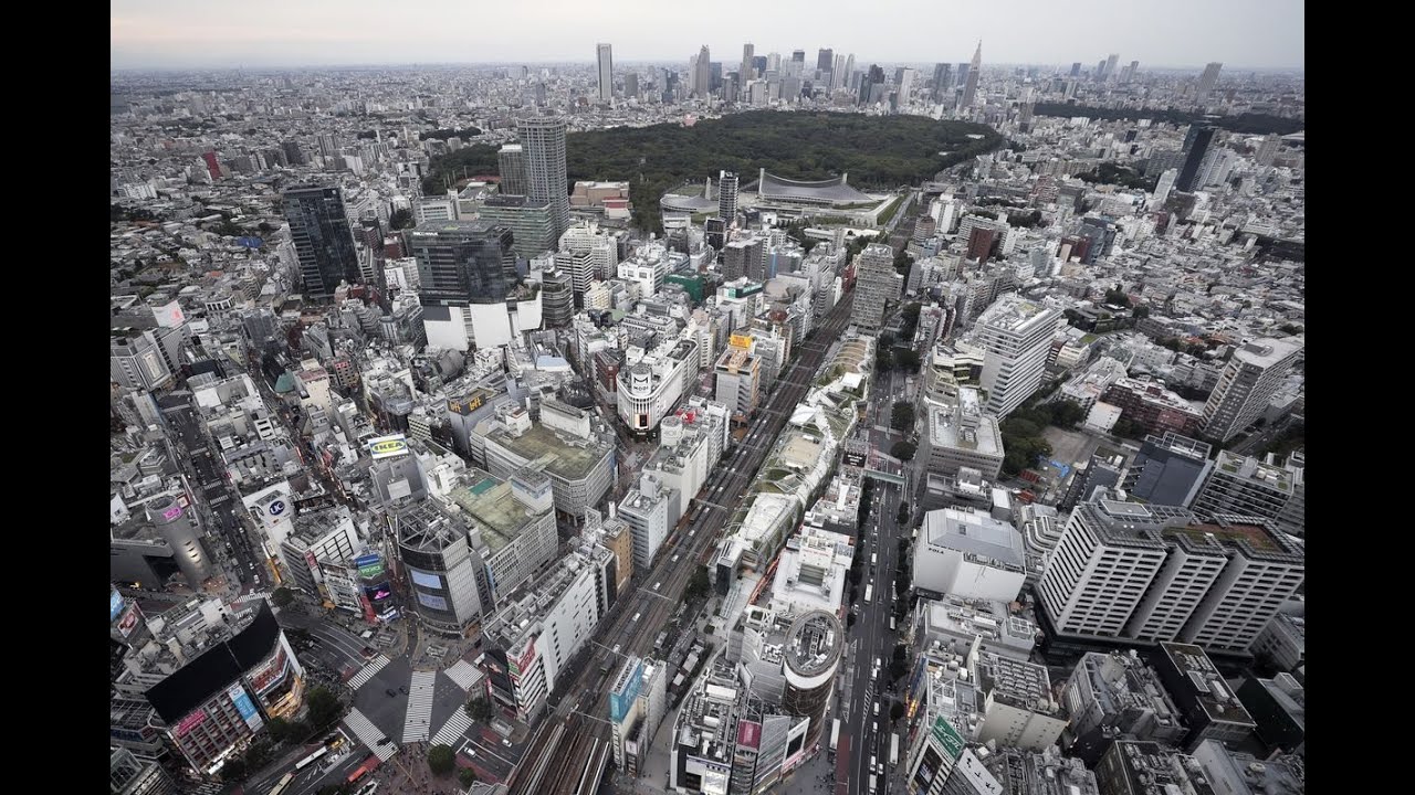 新型コロナウイルス感染拡大による経済の影響が深刻化する中、債券市場の関係者は、政府が取り組む2020年度第３次補正予算に関連した国債発行の行方に気をもんでいる。主な注目点は、追加発行の金額と年限別にど