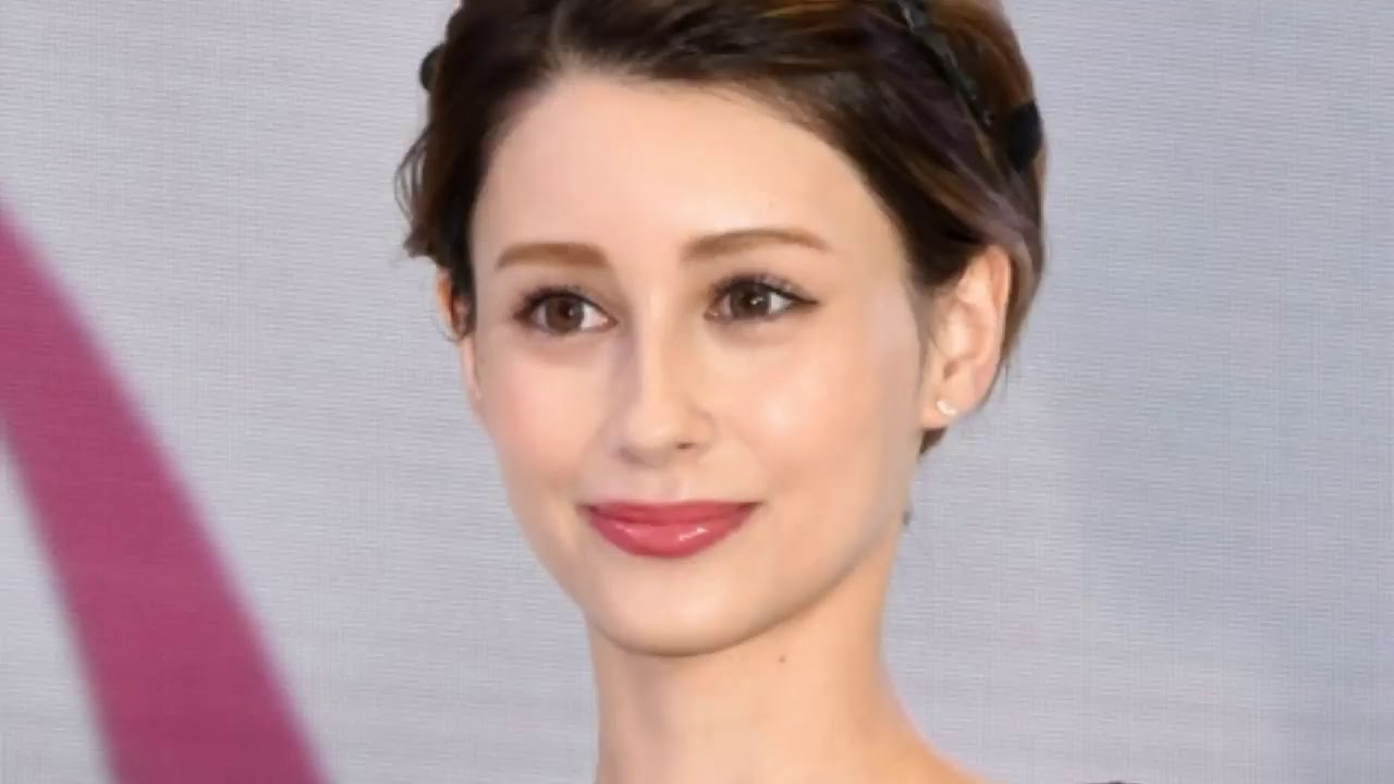 ダレノガレ明美の“証明写真”に反響「完成度…高すぎる…」「初めて証明写真見て綺麗って思った」