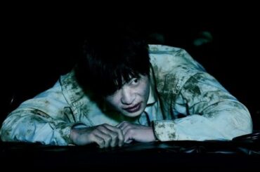 ✅  俳優の田中圭主演、テレビ朝日系土曜ナイトドラマ『先生を消す方程式。』（毎週土曜　後11：00～11：30）。28日に放送された第5話のラストで、殺されて山中に埋められたはずの主人公“義経先生”こ