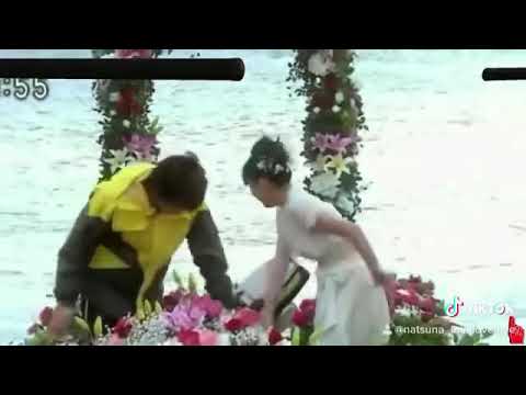 倉科カナ ウェディングドレスで走って乳揺れ胸チラ谷間 倉科カナ ウェディングドレスで走って乳揺れ胸チラ谷間