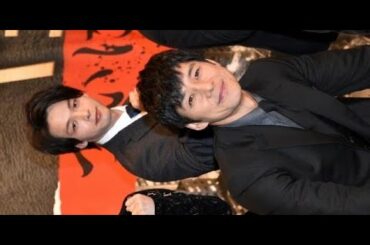 ✅  俳優の佐藤浩市、石田ゆり子、西島秀俊、中村倫也、広瀬アリス、井之脇海、勝地涼、波多野貴文監督が4日、都内で行われた映画『サイレント・トーキョー』の初日舞台あいさ…（2020年12月4日 19時1