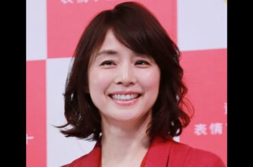 12月8日、女優の石田ゆり子さんが自身のInstagramを更新。ブラウンのセーターを着用した姿を投稿し、話題になっています。 （画像：時事） ■癒しの笑顔！ この投稿をInstagramで見る 石田