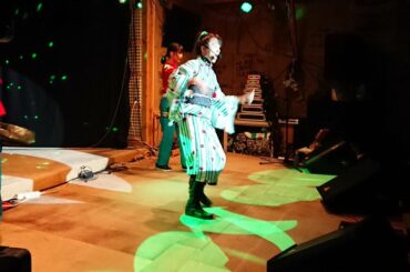 山下時子　DESIRE～情熱～／中森明菜　〈バックダンサー：ＮＡＮＡＭＩ & ＭＩＹＵ〉