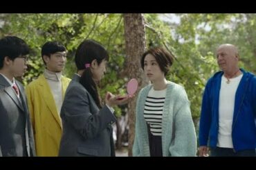 女優の上戸彩さん（35）の「制服姿」が視聴者の間で話題だ。2020年12月16日からテレビでの放送を開始したソフトバンクのCMの中で、タイトルは「5Gってドラえもん？『未来のしずか登場』篇」。作中では