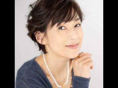 先日最終回を迎えたドラマ『35歳の少女』（日本テレビ系）で、柴咲コウ演じる望美の母・多恵を好演していた女優・鈴木保奈美。白髪で“鉄の母”を演じる姿は、存在感抜群だった。そんな鈴木が、映画『おとなの事情