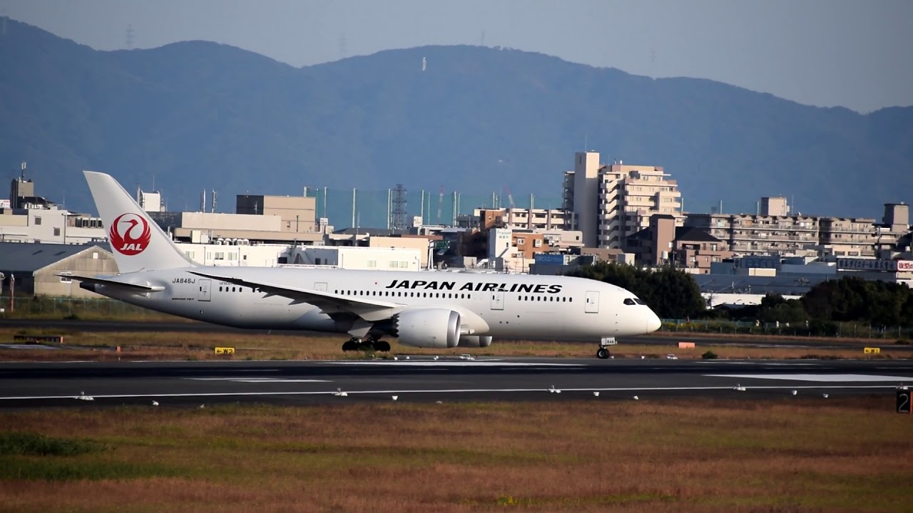 【伊丹スカイパーク】ちょっとした事情?で滑走路内で1~2分待機するJALの787 他 9分ノーカット 【伊丹スカイパーク】ちょっとした事情?で滑走路内で1~2分待機するJALの787 他 9分ノーカット