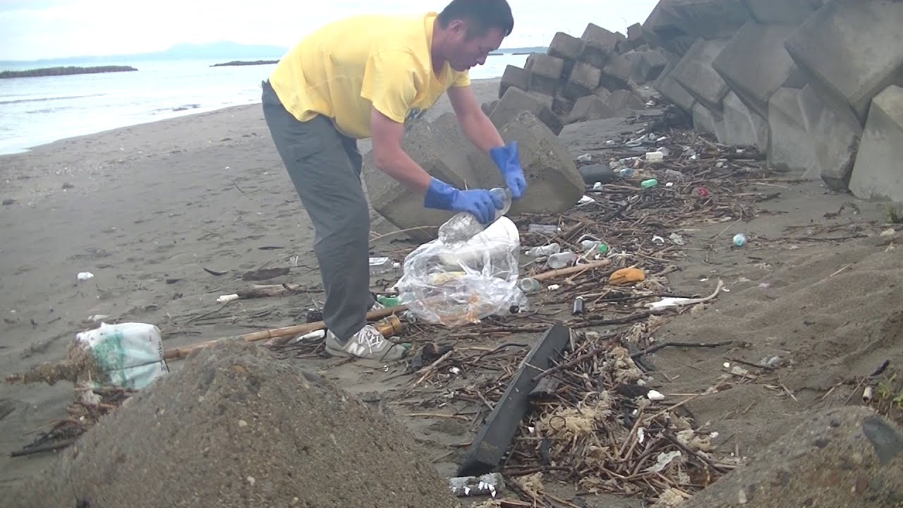 第八回　秋田の海で海洋プラスチックゴミ拾い