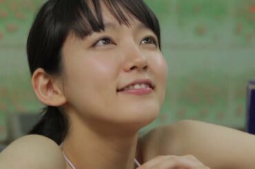 美少女 水着 入浴 ビキニ 吉岡里帆