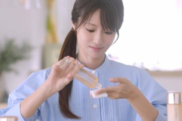 「化粧品に出逢う」篇（30秒）