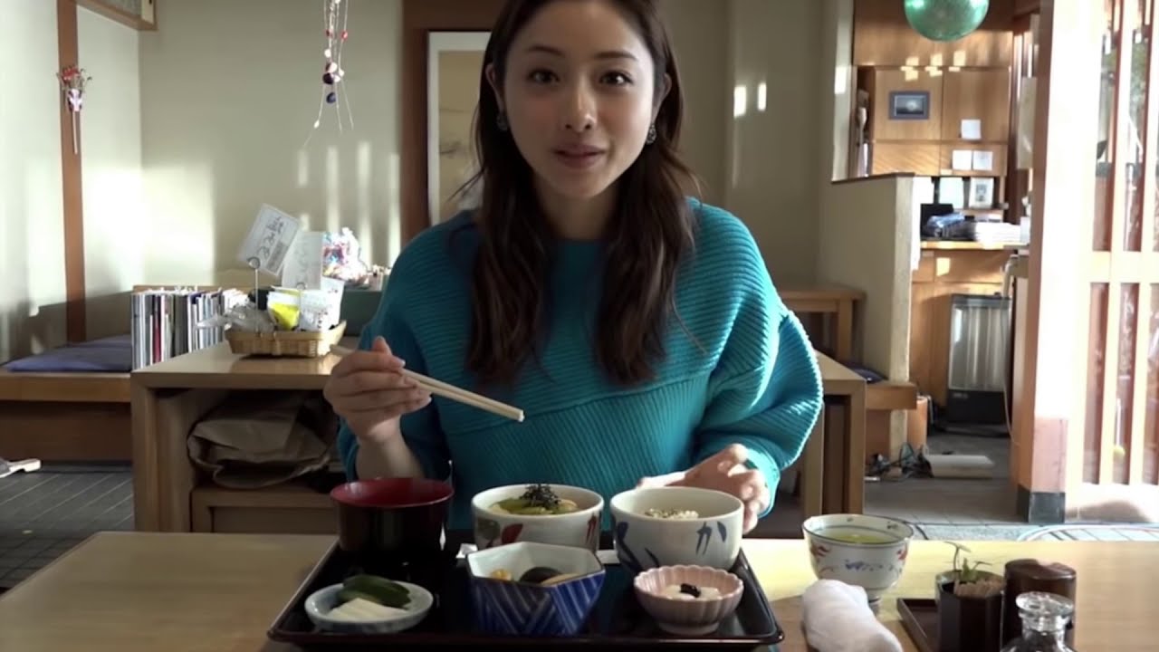 リバースしながら食レポする石原さとみ  #Shorts