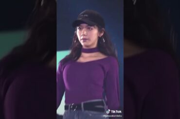 TikTok 池田エライザのおっぱいが最強