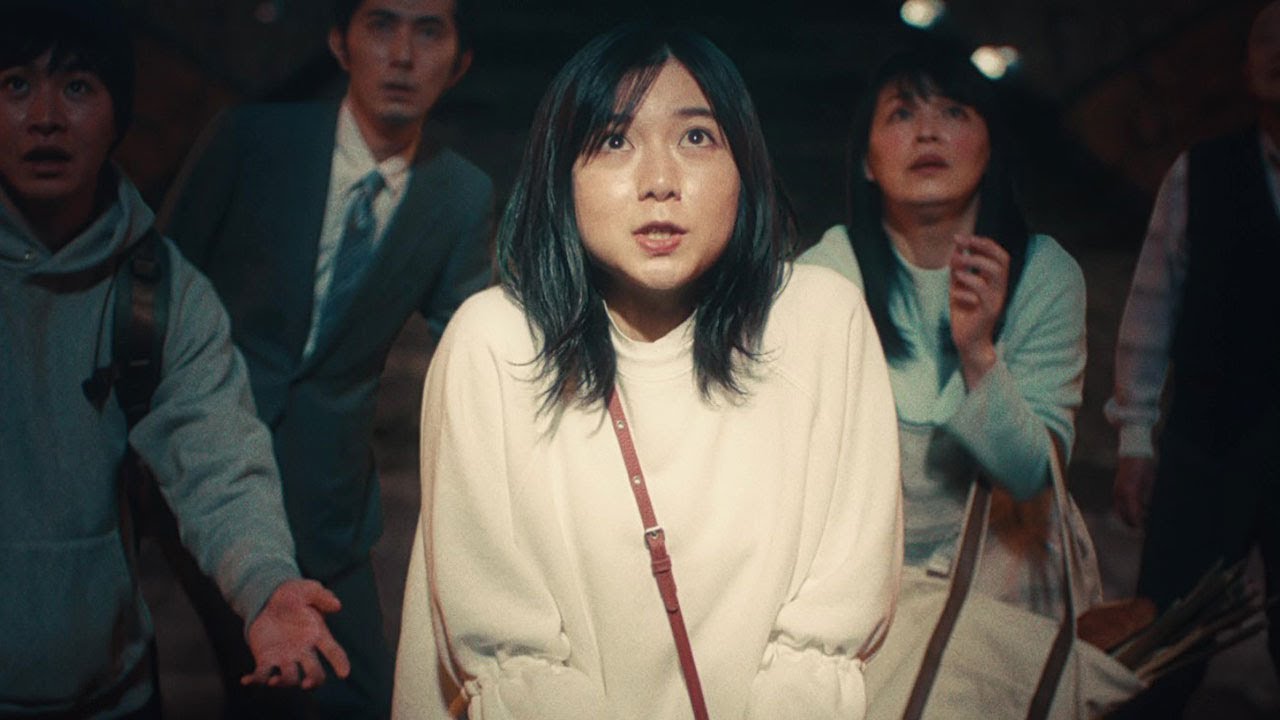 上白石萌歌、柄本明に襲われピンチ！「ネットのミカタ。」新WEB CM＆メイキング