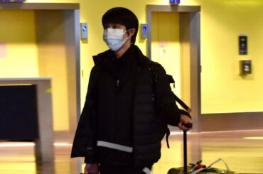 羽生結弦が世界フィギュアスケート選手権の会場に到着し、氷のファンが2枚の写真からこれらの詳細を分析しました！