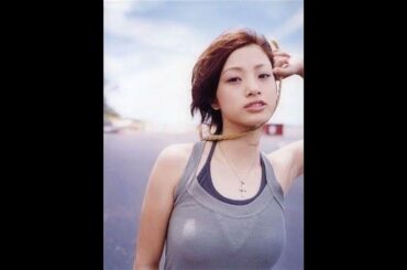 上戸 彩 (うえと あや) #グラビア #水着 #セクシー画像 #音なし