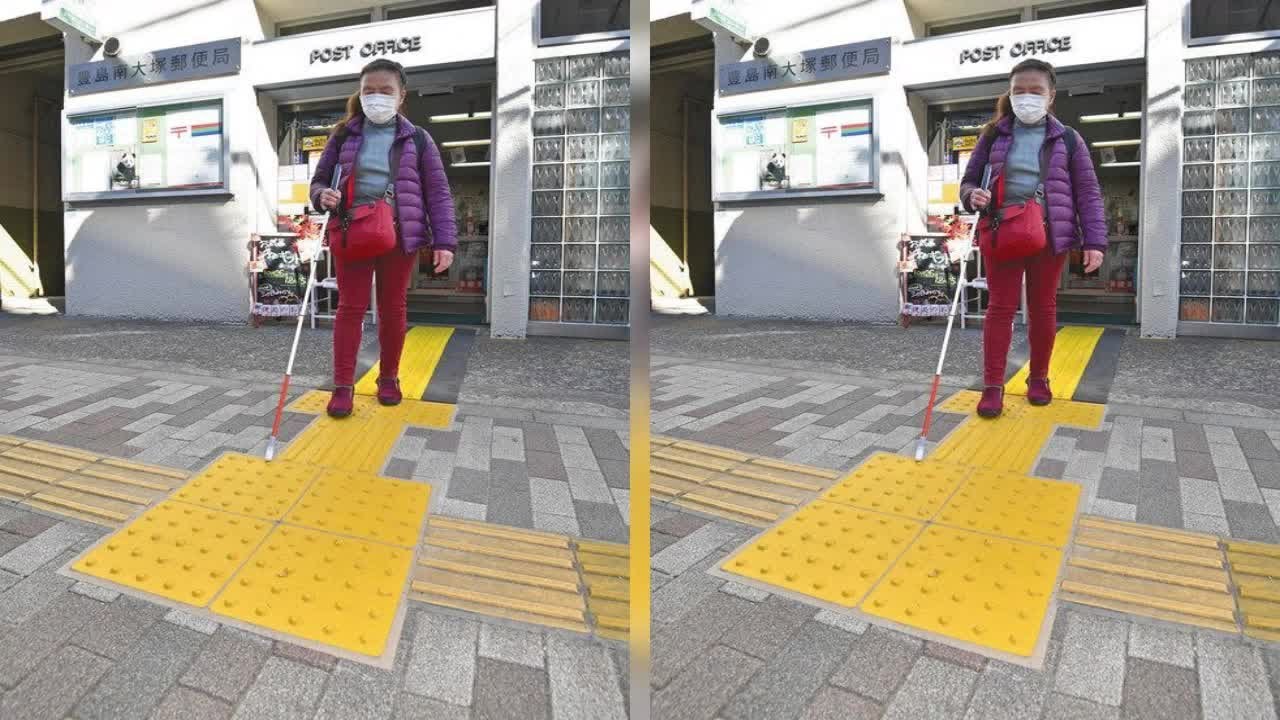 ✅  新型コロナウイルス禍で、駅ビルや飲食店の入り口などで立ちすくむ視覚障害者が増えている。普段はドアの開閉音を頼りに位置を認識し、出入りす...