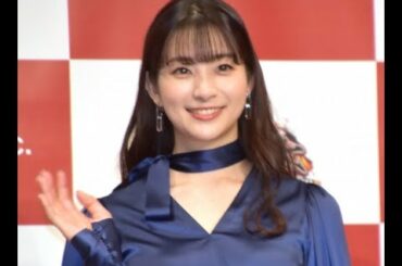 ✅  女優の足立梨花が26日、都内で行われたRPGゲーム『放置少女～百花繚乱の萌姫たち～』の新CM発表会に参加。育乳マッサージに通っていることを告白した。