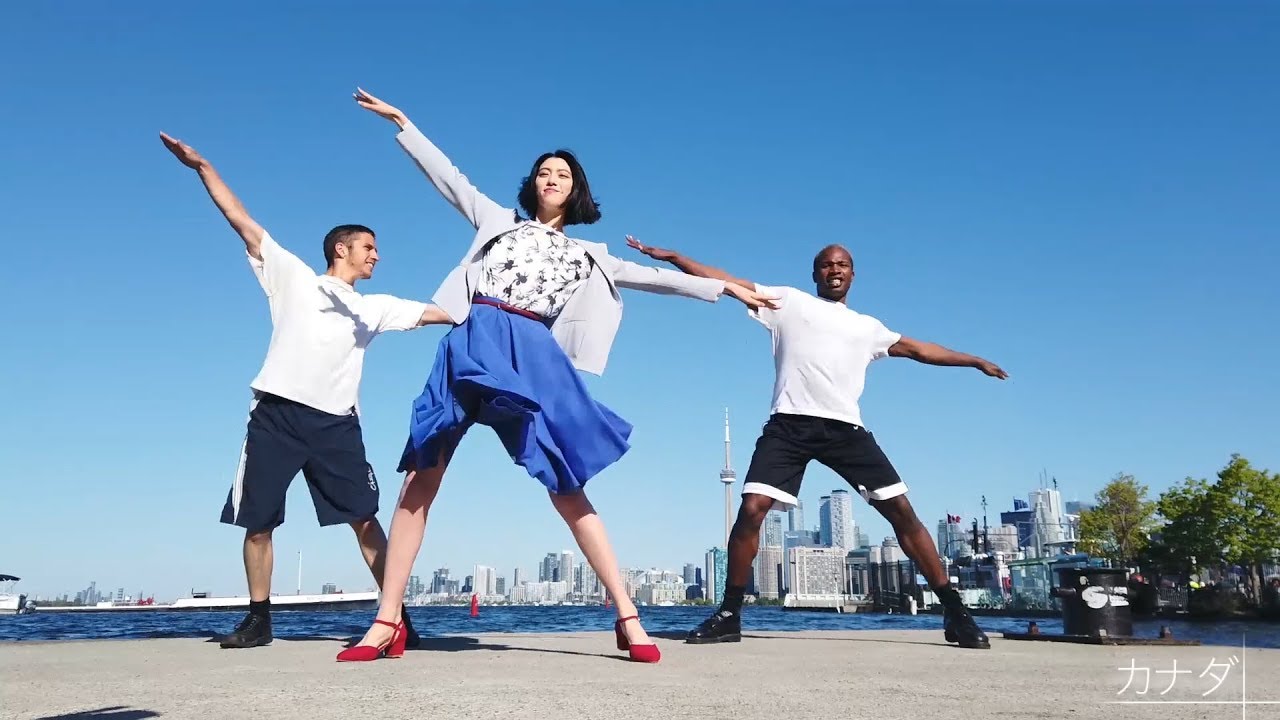 三吉彩花が世界中で「狙いうち」ダンス! 映画『ダンスウィズミー』ワケあって世界中でダンス!?スペシャル動画