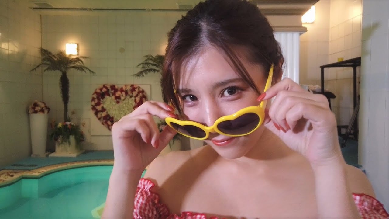 【彼女とデートなう】あざかわ美女!!夏本あさみと夜の六本木でキス&水着デート