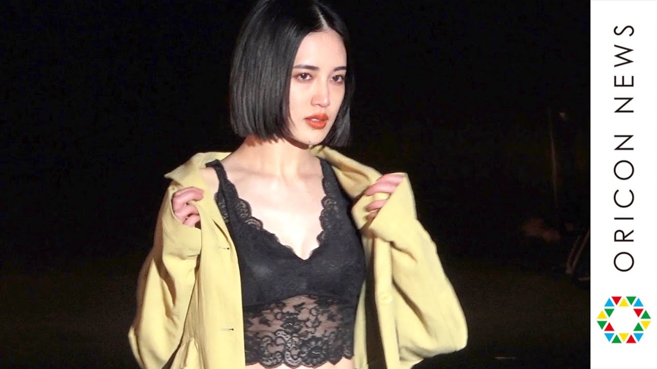 藤井夏恋、美バスト際立つ大胆セクシーコーデで魅了 元E-girls佐藤晴美&楓と美競演 『マイナビ TGC 2021 S/S』