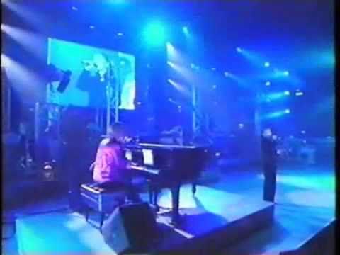 華原朋美 Tomomi Kahala – DEPARTURES (live)