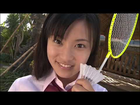 小島瑠璃子 制服 ピンクビキニ