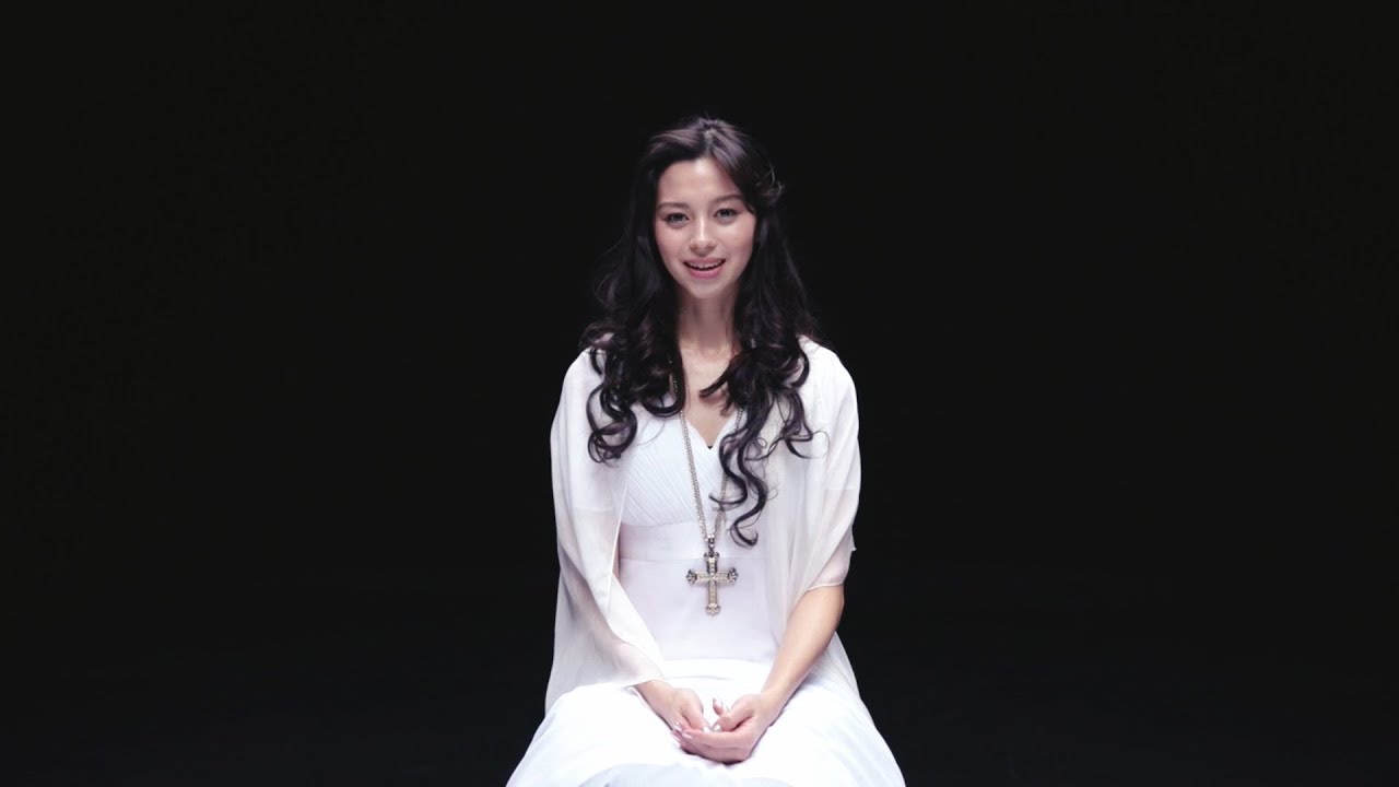 中条あやみインタビュー<アヴリル・ラヴィーン新作『ヘッド・アバーヴ・ウォーター』スペシャル・プロモーション映像出演記念>期間限定公開!