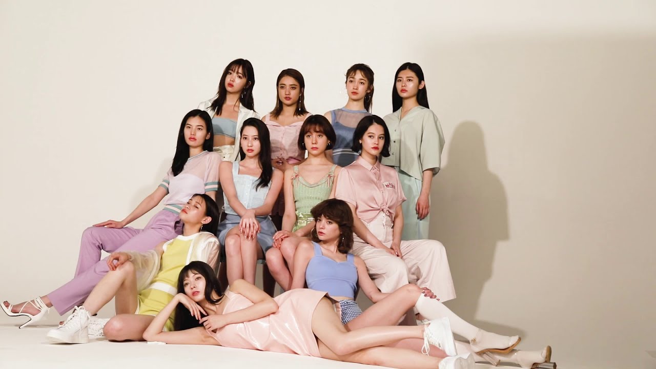 【撮影の裏側】ViVi35周年記念!表紙撮影の舞台裏に密着