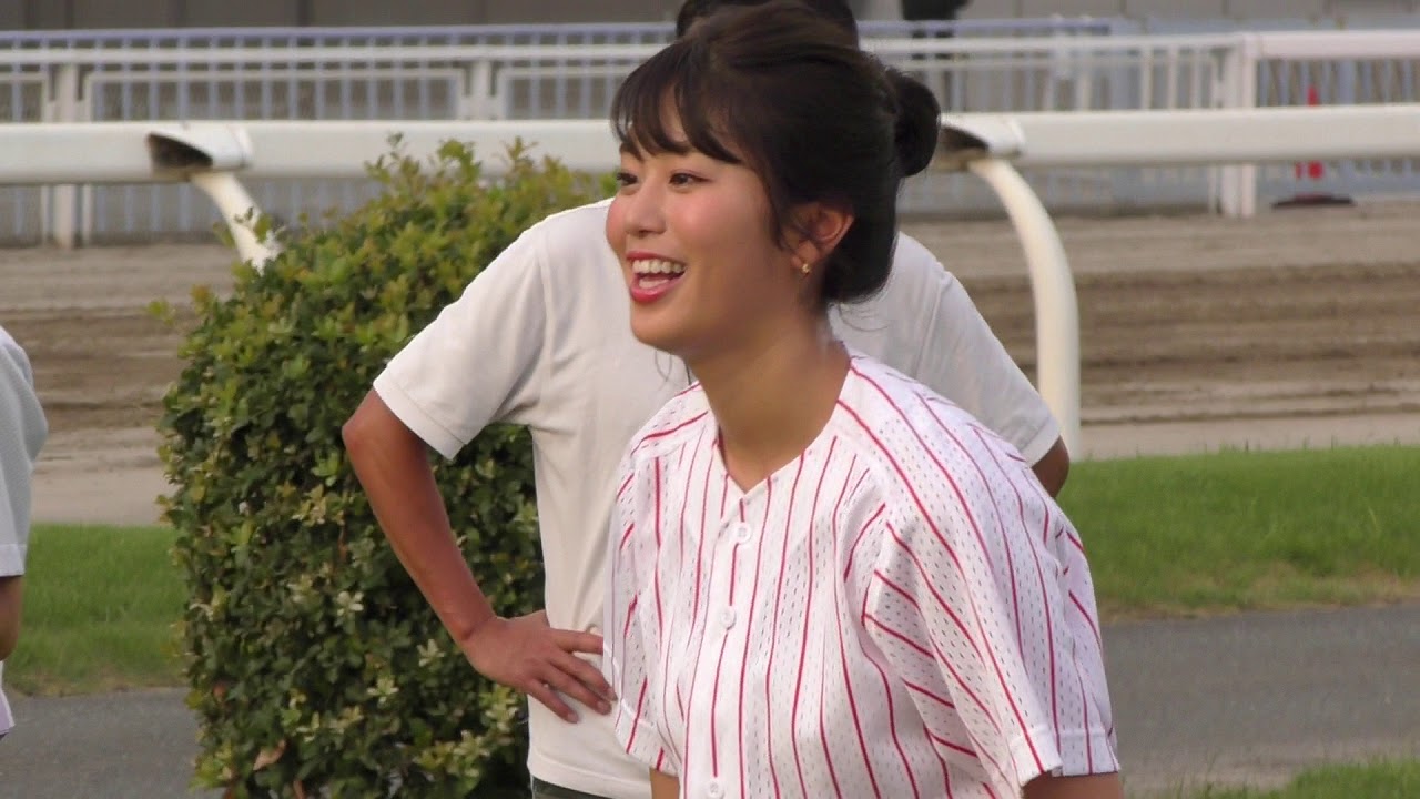 稲村亜美さんキャッチボールショー④