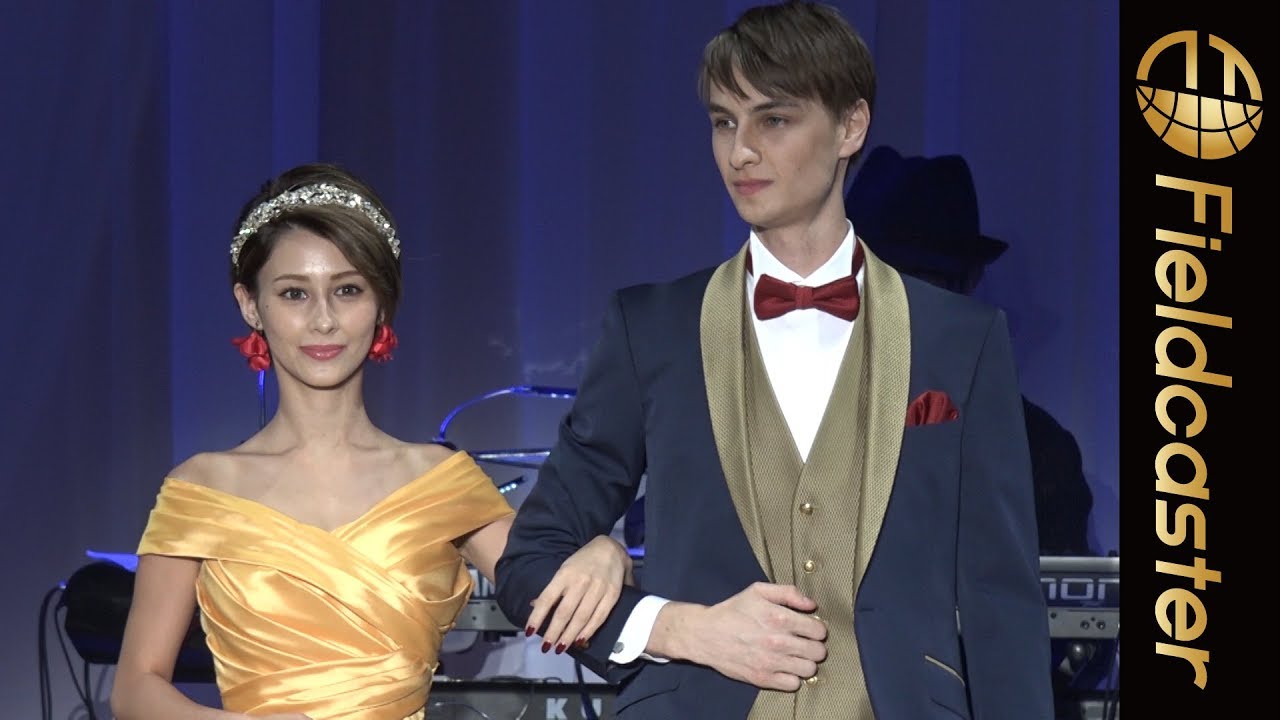 ダレノガレ明美 「このまま結婚したい!」美女と野獣・ベルのウエディングドレス姿で登場!