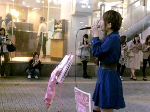 藤田恵名@渋谷「壁紙にらめっこ」オリジナル