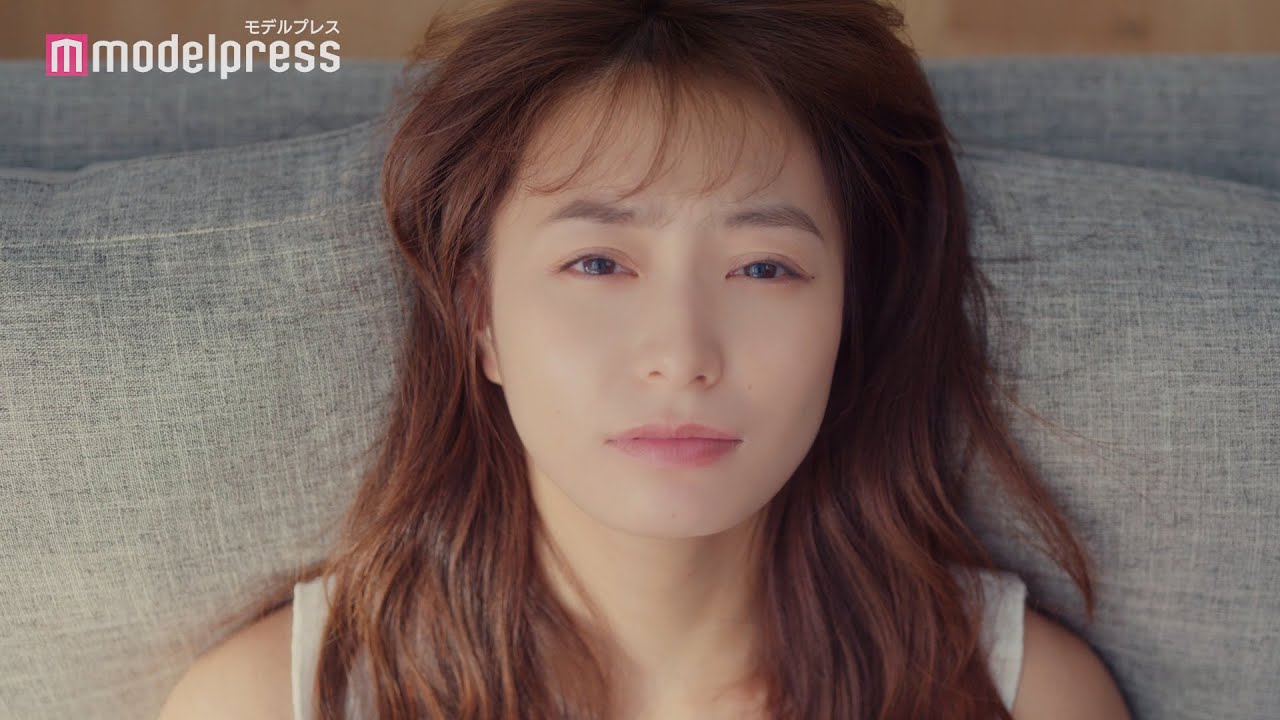 宇垣美里“涙の演技”に初挑戦 美脇&美脚も披露 「ミュゼプラチナム」新CM「登場篇」「展開篇」メイキング