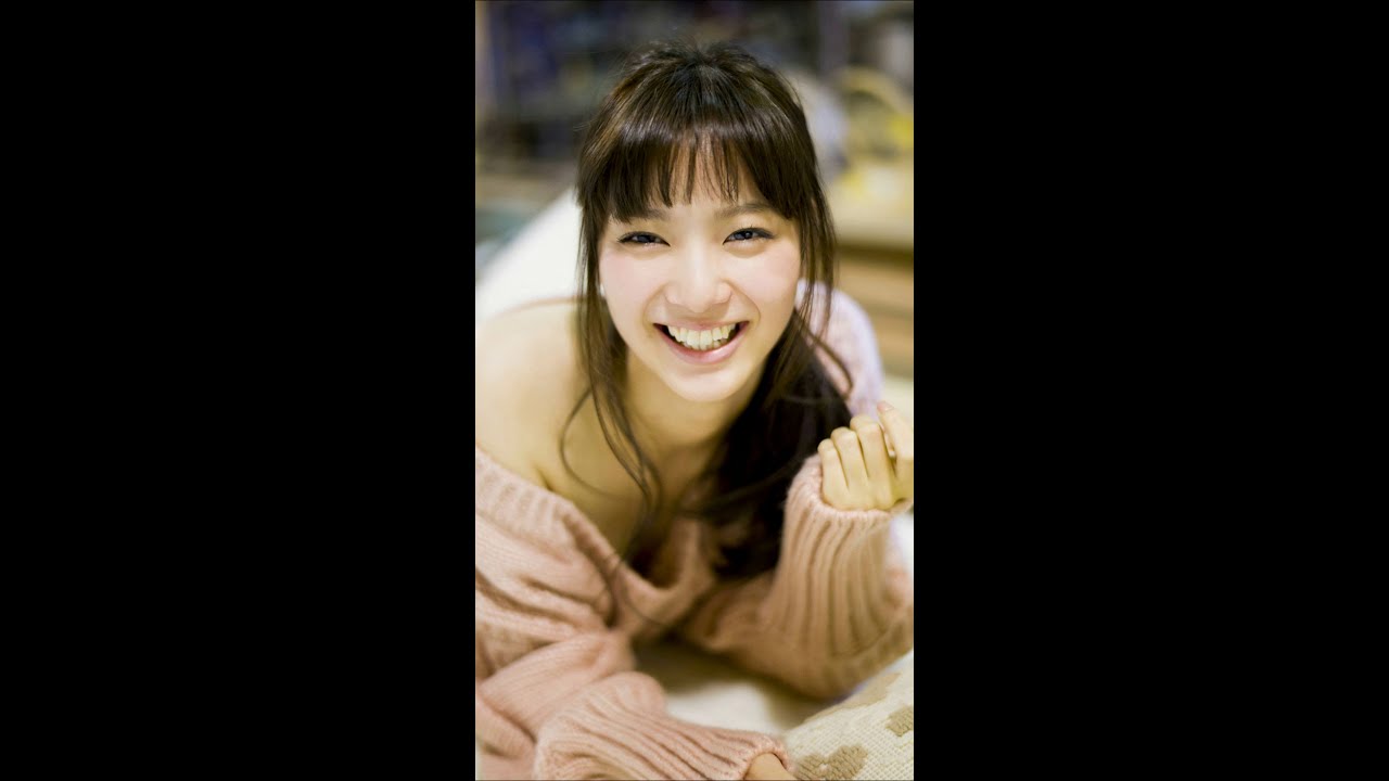 ★ Yua Shinkawa ★ 新川優愛 ★