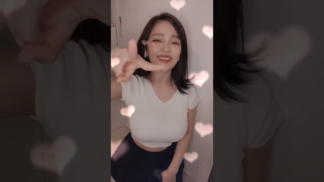 TikTok 天木じゅん |#むぁむぁ #天木じゅん #着衣巨乳 #ディスコ#shorts