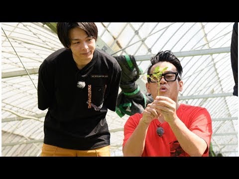 中村倫也、カラオケ中に宮川大輔から「なぜかキスされた」| News Mama