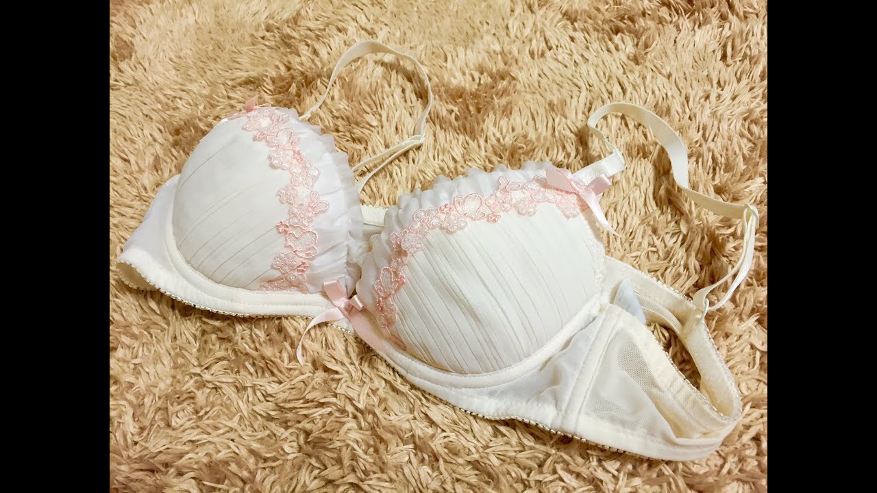 短期間でGカップ!浅田舞の“バストアップ法”にベッキーが熱視線?