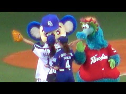 2017.08.08 SKE48松井珠理奈、ドアラにハグを要求するも投げられる。