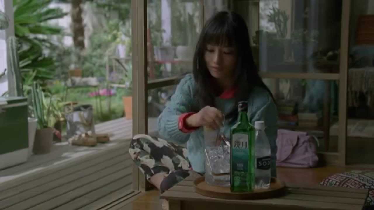 鏡月『きょう、きみと、宇宙人。』篇 石原さとみ(いしはらさとみ)出演CMサントリー