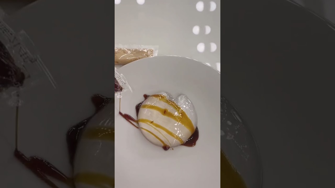 #小嶋陽菜 #shorts 水まる餅🎐ぷちっと割ってみました🥺#夏グルメ#藤田ニコル#Shorts