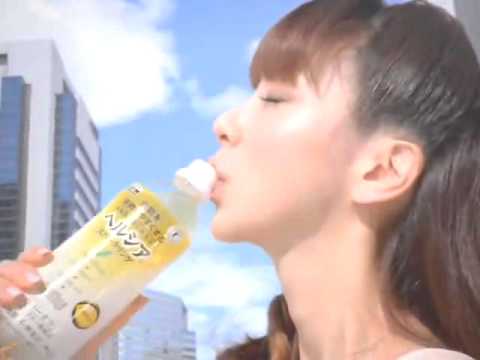 ほしのあき cm 花王ヘルシアスパークリング