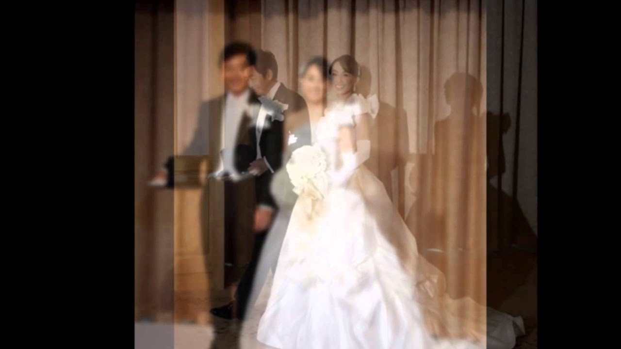 桂由美デザインの芸能人が着たウェディングドレス写真