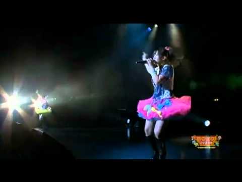 千聖&愛理 – 抱いてよ! PLEASE GO ON