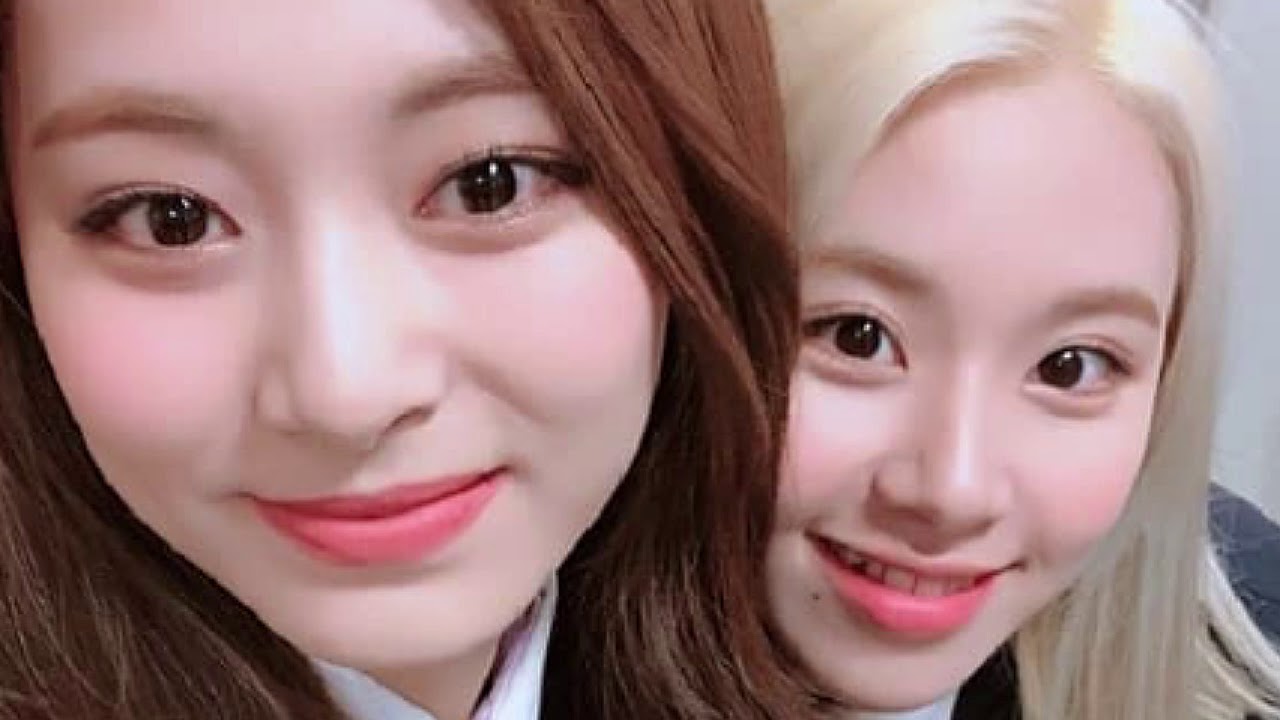 TWICEツウィとチェヨンの高校卒業制服姿に反響殺到