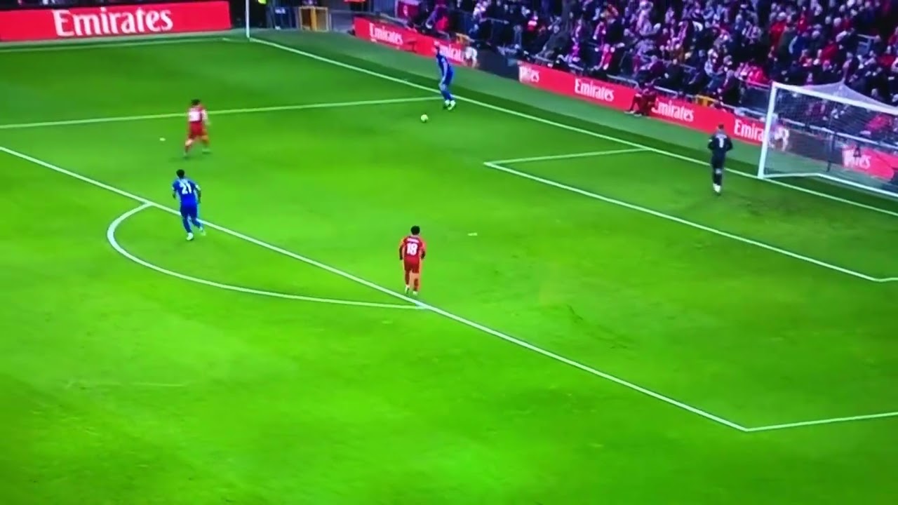 右に霊感があるタキーノ南(南野拓実)