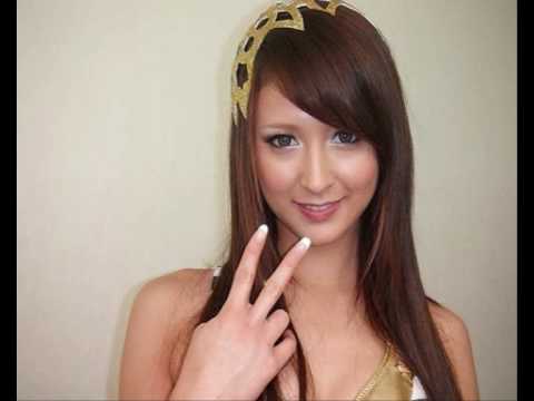 Leah Dizon リア・ディゾン – Communication and Lyrics and Few Pics