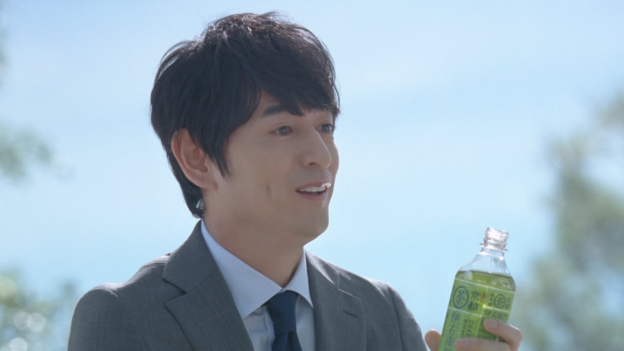 サントリー緑茶 伊右衛門『伊右衛門の会 緑茶はどれも同じ?』篇 30秒 本木雅弘 博多大吉 木村佳乃 芦田愛菜 サントリー CM