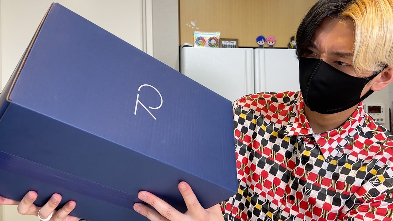 東海オンエアのりょうくんから謎の箱が届きました…