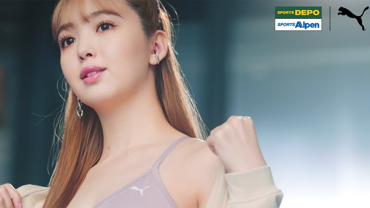 藤田ニコル、引き締まったおなか見せ!キュートなキャットポーズも 「HOP STEP JUMPUMA」ムービー