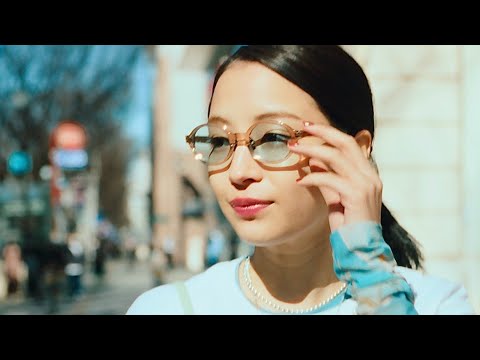 広瀬すず、ハイファッションもアウトドアもご機嫌に着こなすカラフルな毎日/「プリントデイズ by FUJICOLOR」CM+インタビュー